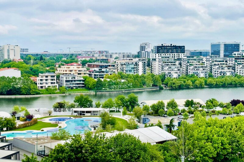 Floreasca Residence - apartament 2 camere si parcare subterana, 70 mp.