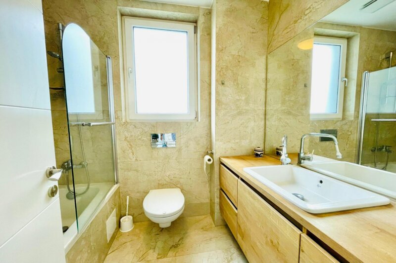 Floreasca Residence - apartament 2 camere si parcare subterana, 70 mp.